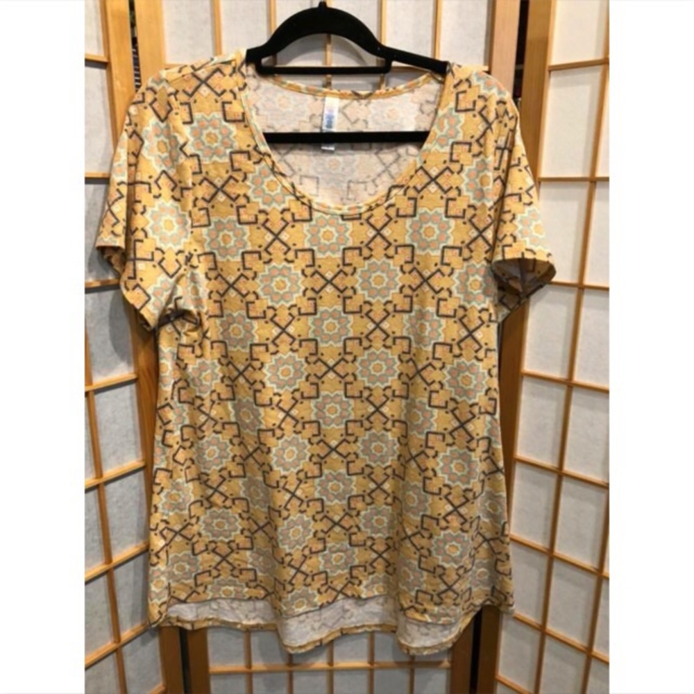 Lularoe Classic Tee - Short Sleeve - X Large